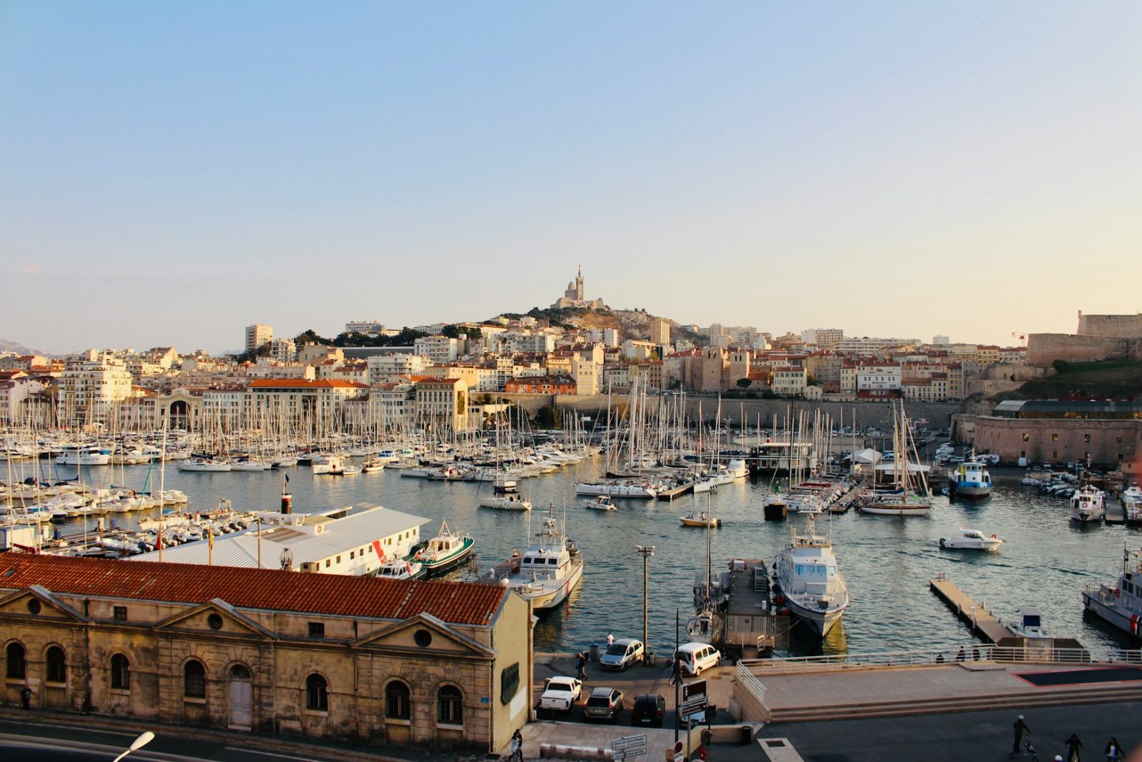Vue de Marseille depuis les hauteurs du Vieux-Port