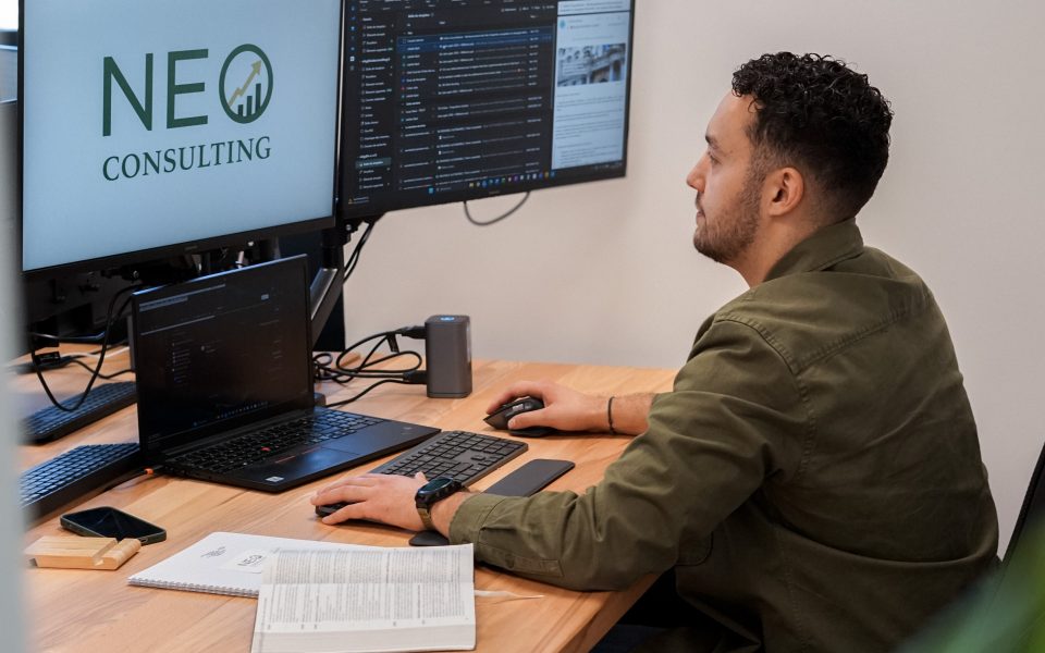 Espace de travail du cabinet NEO Consulting